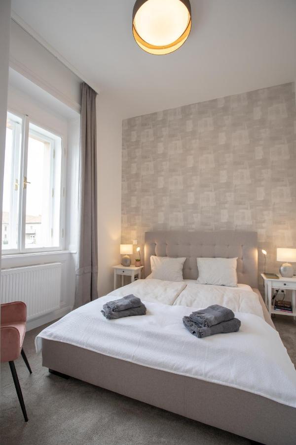 El Gusto Homes Town Sopron Exterior foto