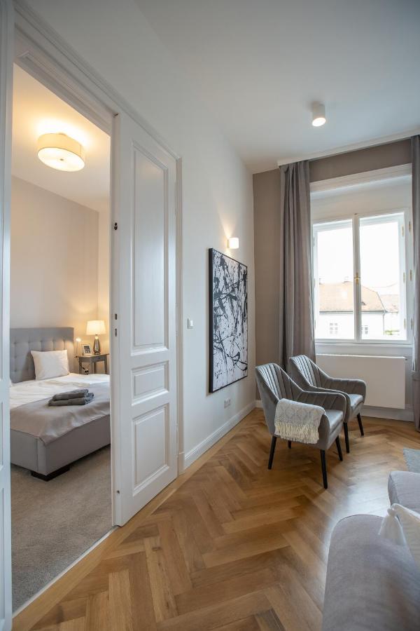 El Gusto Homes Town Sopron Exterior foto